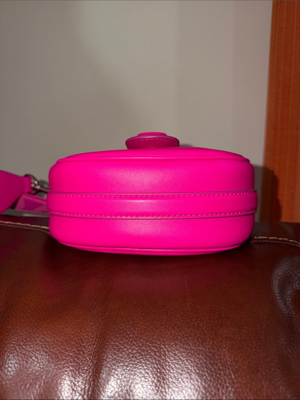 ‼️NEW Marc Jacobs The Covered J Marc Pink Leather Saddle Bag Crossbody Bag - Picture 9 of 13
